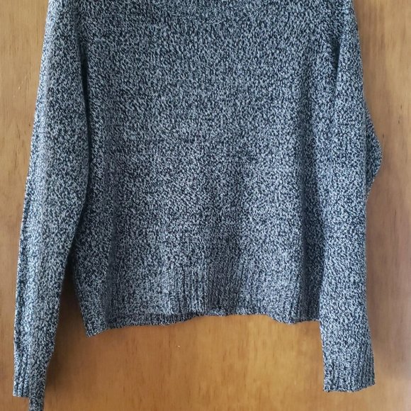 Turtle neck - Picture 2 of 2